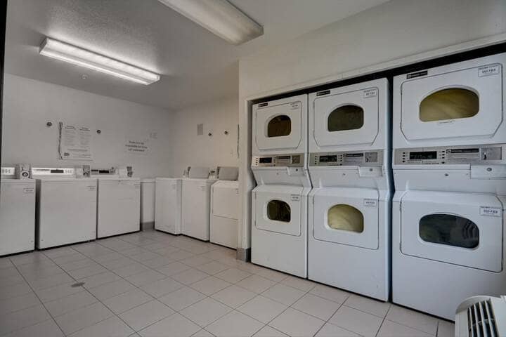 Laundry 14 of 34