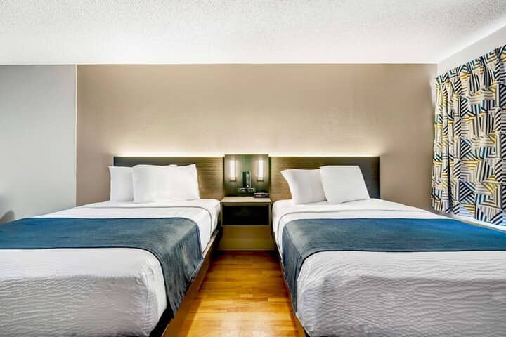 Room 7 of 34