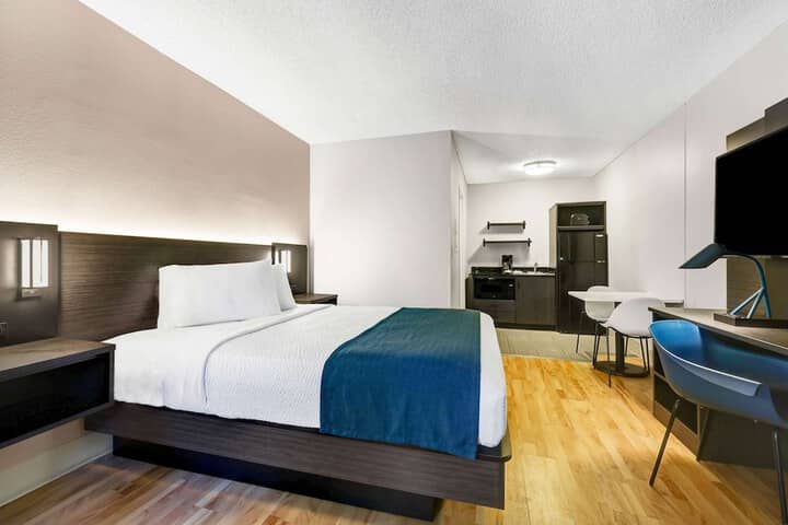 Room 3 of 34