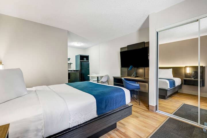 Room 5 of 34