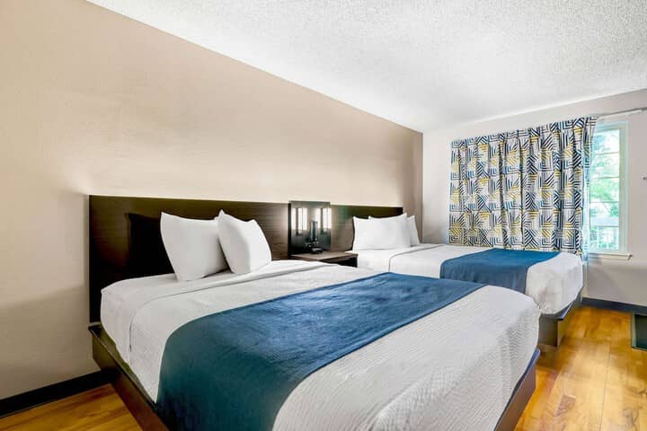 Room 11 of 34